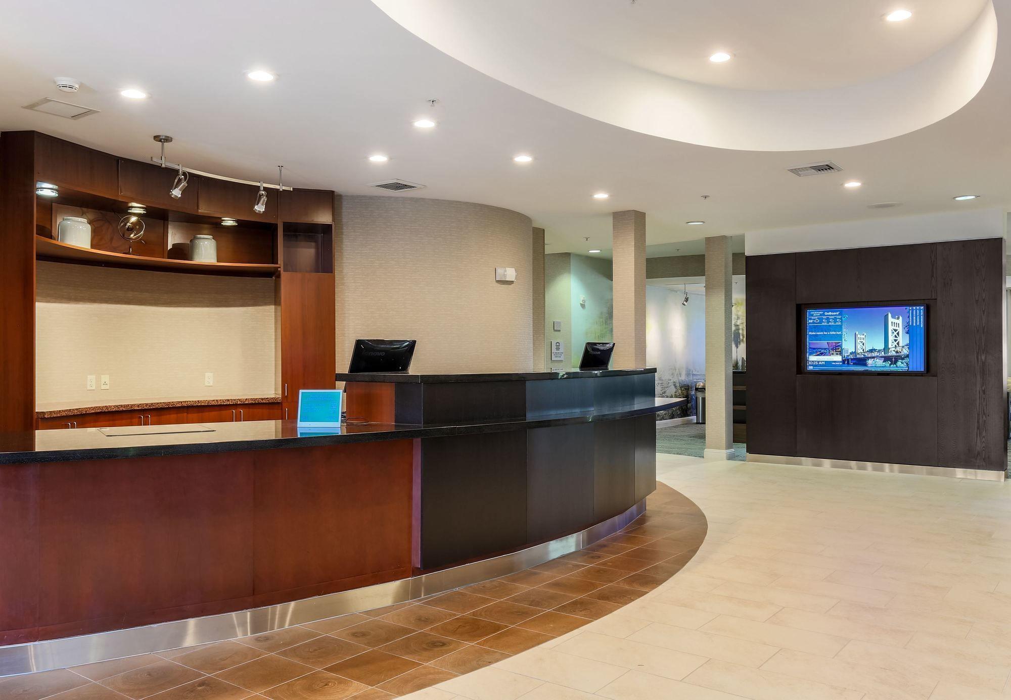 Courtyard By Marriott Roseville Galleria Mall/Creekside Ridge Drive Exteriör bild