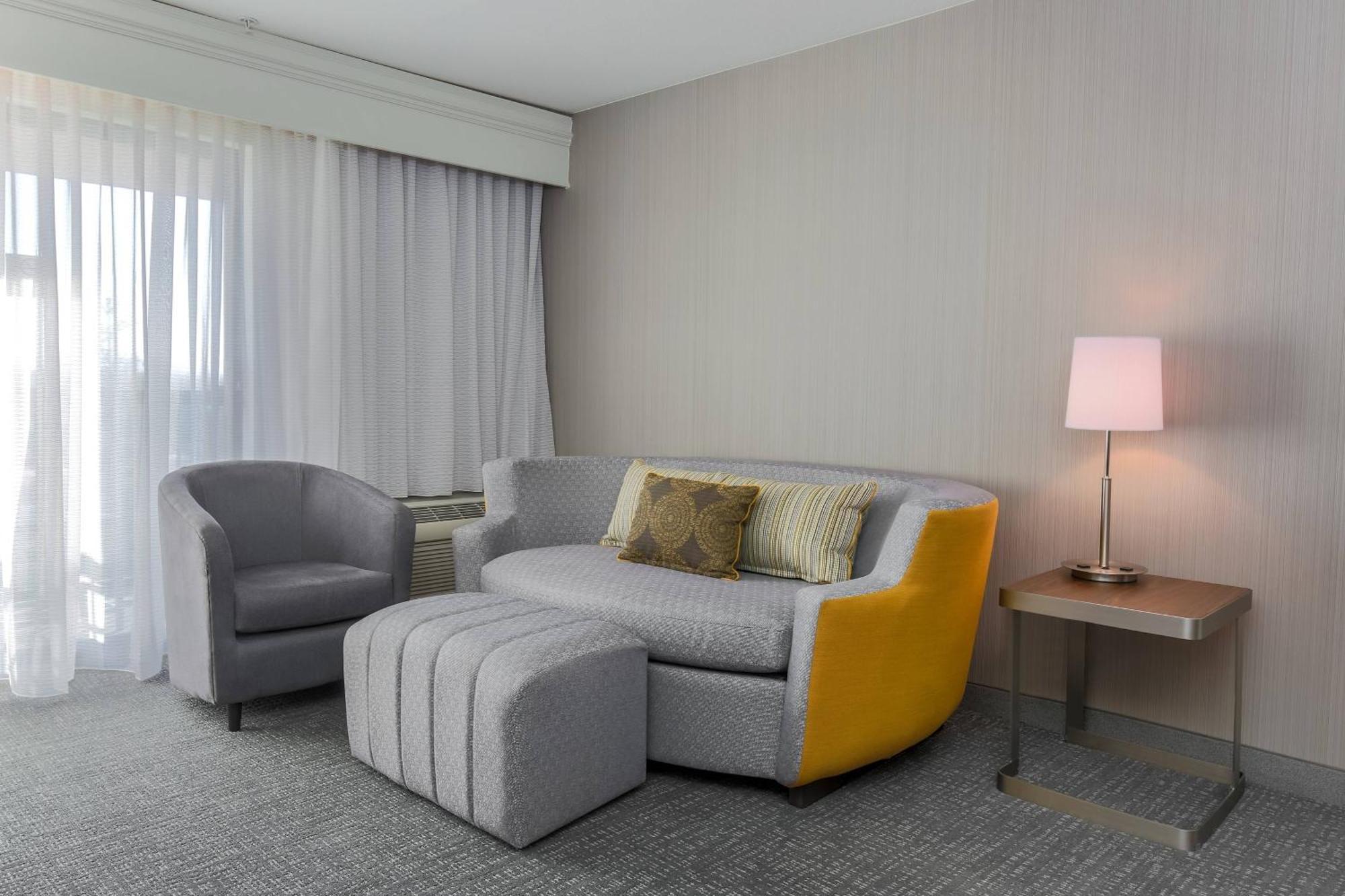 Courtyard By Marriott Roseville Galleria Mall/Creekside Ridge Drive Exteriör bild
